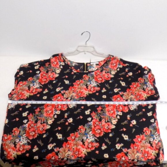 Maurices Women's Black Multicolor Floral Short Sleeve Top – Size: 3X - Picture 5 of 11